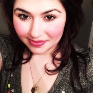 Meet your Posher, Selene